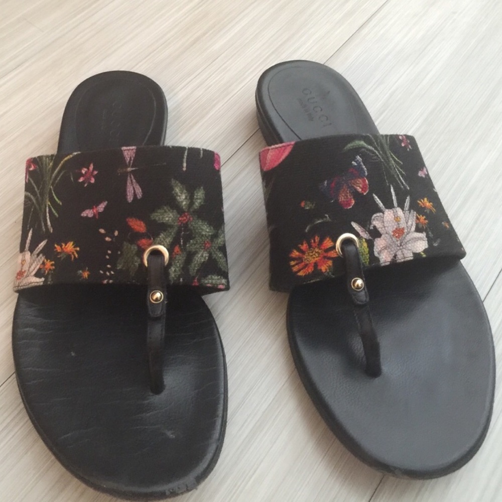 🌺 RESERVED 🌺 GUCCI Black Floral Canvas Sandals